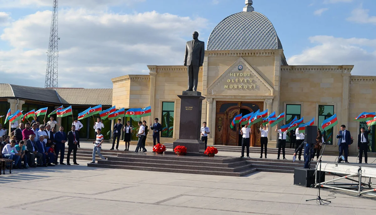 28 May - Respublika Günü münasibətilə Silahlı Qüvvələrdə silsilə tədbirlər keçirilib