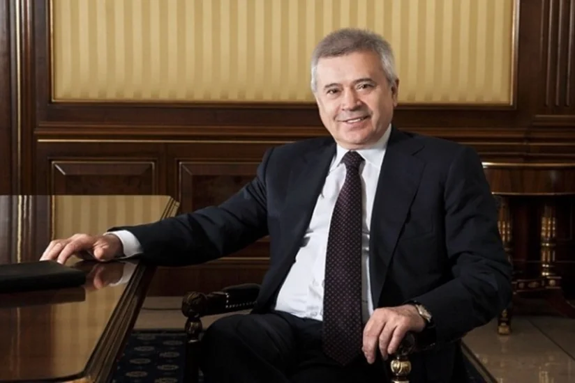 Two companies buy shares at LUKoil