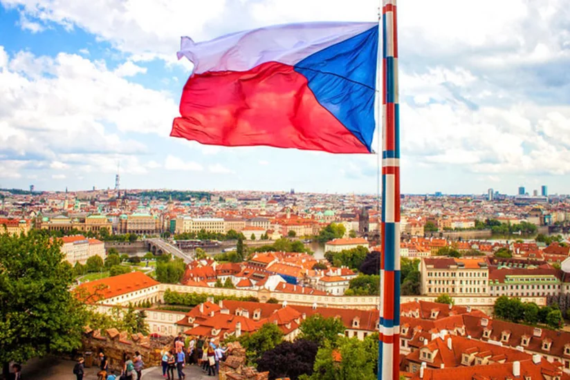 Чехия намерена продлить временную защиту для украинских беженцев