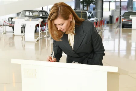 Ukraynanın birinci xanımı Heydər Əliyev Mərkəzi ilə tanış olub - YENİLƏNİB