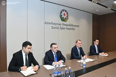 Azerbaijani FM meets with personal representative of Congolese President