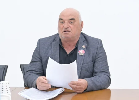 Elm və təhsil naziri Şabranda vətəndaşları qəbul edib