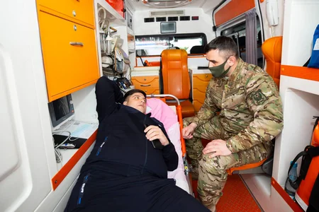 Daha 12 qazimiz Türkiyəyə göndərildi