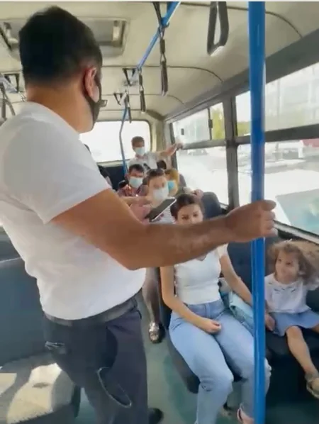 Polis ictimai nəqliyyatda kütləvi yoxlama-nəzarət tədbirləri keçirir
