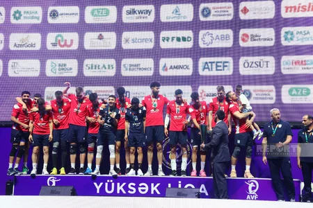 Kişi voleybolçular arasında Azərbaycan Yüksək Liqasının qalibləri mükafatlandırılıb