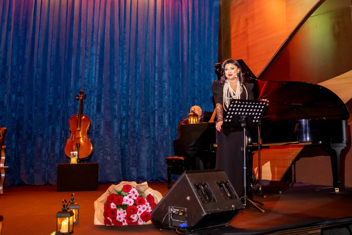 Şairə Sevinc Çılğının sənət gecəsi keçirilib