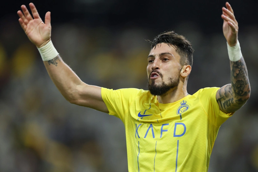 Əl-Nəsr məşhur futbolçusu ilə yollarını ayırıb