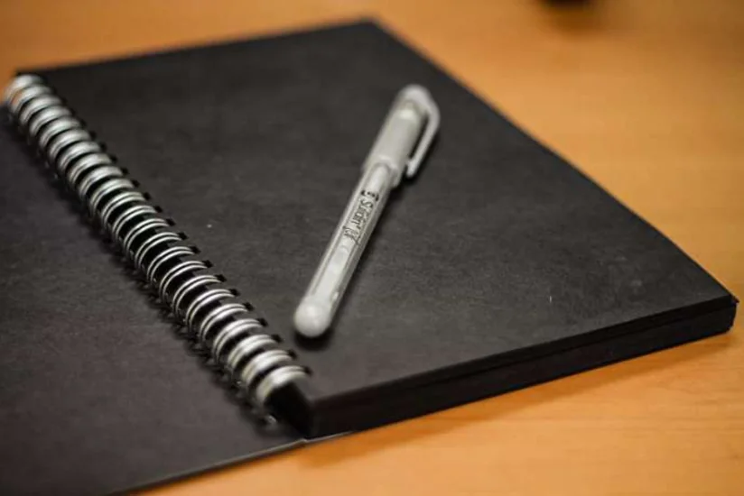 Azərbaycan qara siyahıya daha iki nəfəri əlavə edib