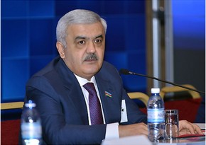Rövnəq Abdullayev futzalçılarımızı təbrik etdi