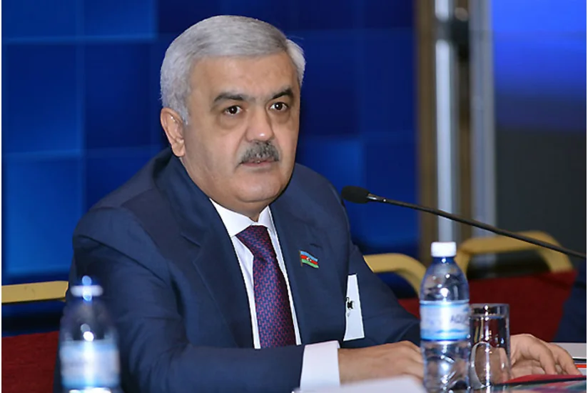 Rövnəq Abdullayev futzalçılarımızı təbrik etdi