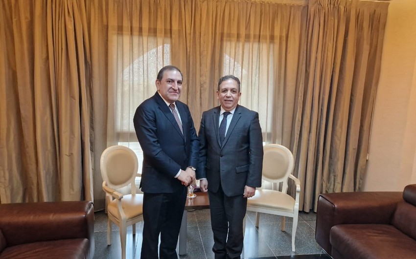 Azərbaycan səfiri Əlcəzair XİN-in idarə rəhbəri ilə görüşüb