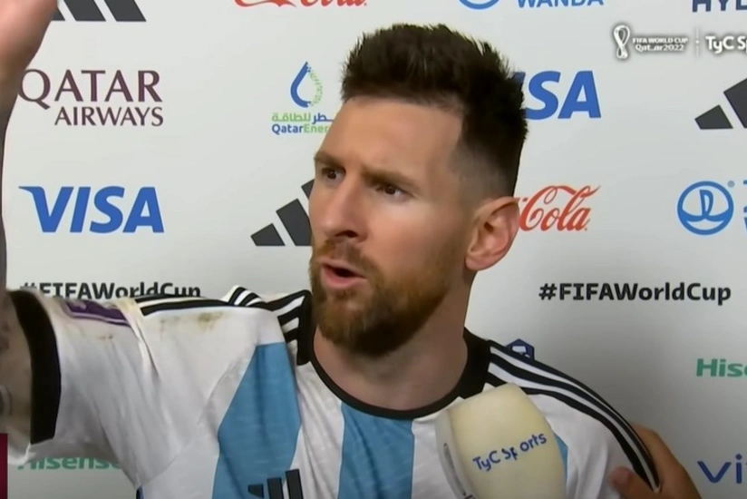 Messi insults player of Dutch national team