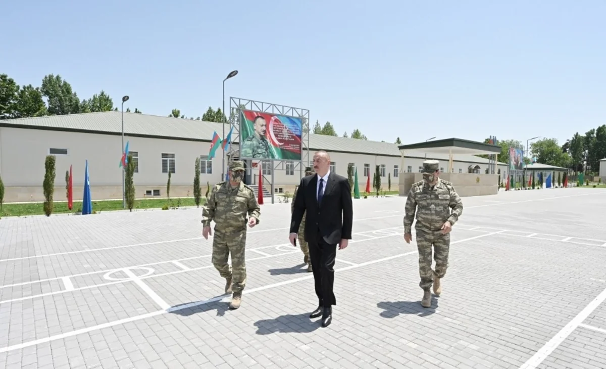 Prezident “N” saylı hərbi hissədə olub - YENİLƏNİB