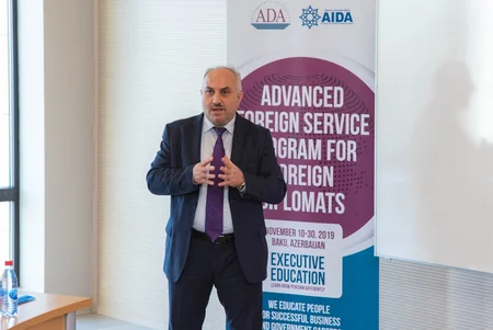 Azərbaycandakı xarici diplomatlar Dağlıq Qarabağ münaqişəsi barədə məlumatlandırılıblar