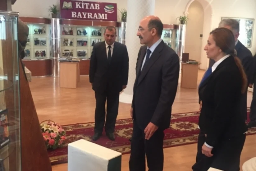 Əbülfəs  Qarayev Samuxda mədəniyyət müəssisələrinin fəaliyyəti ilə tanış olub