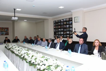 Multikulturalizm Mərkəzində tat dilində “Əli və Nino” kitabının təqdimatı olub