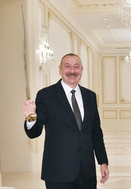 President Ilham Aliyev receives Turkish minister of transport and infrastructure