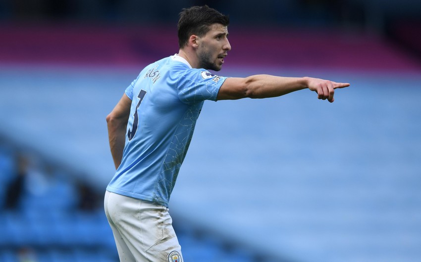  Manchester City signs new long-term deal with Dias