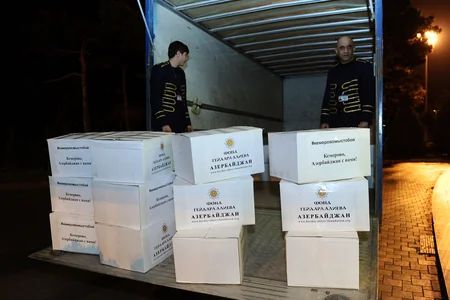 Azərbaycan Kemerovaya 2 tona yaxın humanitar yardım göndərib