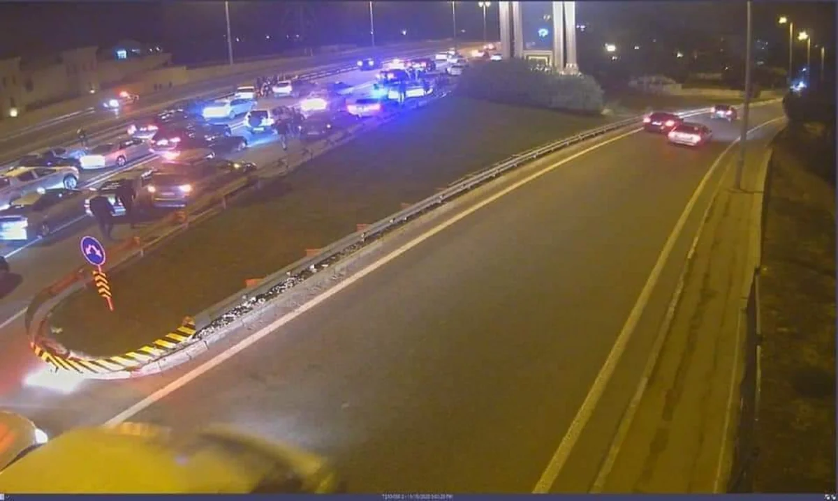 Hava limanı yolunda qəza tıxaca səbəb oldu