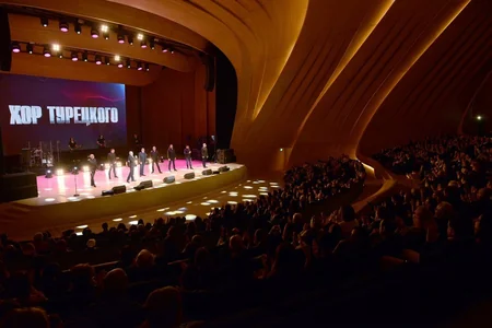 Dünyanı heyrətə gətirən 10 səs  “Turetski xoru” Bakıda çıxış edib