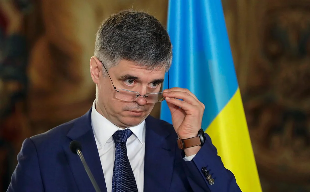 Zelenskyy sacks Ukraine's ambassador to UK
