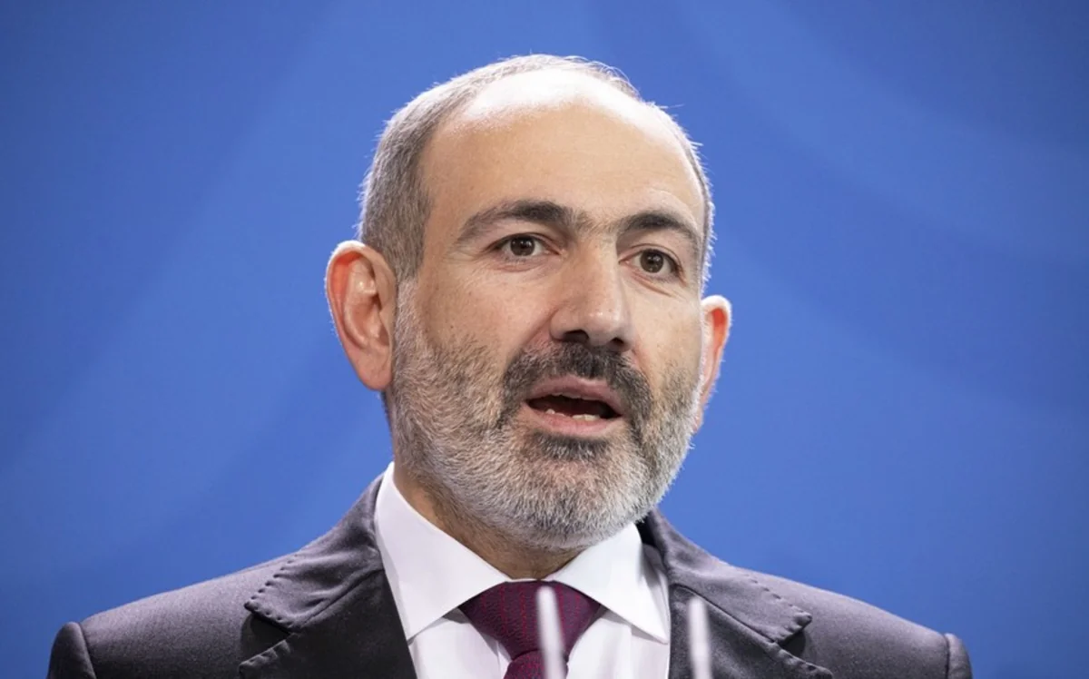 Pashinyan discusses text of peace agreement with Azerbaijan at closed meeting