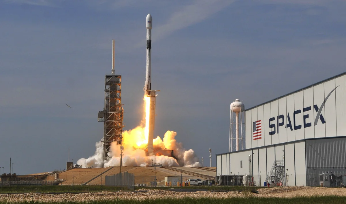 SpaceX судится с ВВС США из-за проигрыша контракта