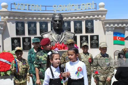 Sabirabadda şəhid polkovnik-leytenantın büstünün və xatirəsinə tikilmiş bulağın açılışı olub  
