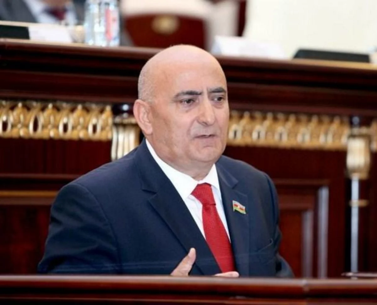 Deputat: “Banklar siyasi hakimiyyəti təhdid edən ünsür halına gəlib”
