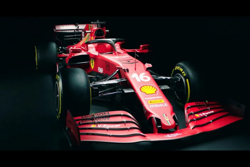 Ferrari yeni avtomobilini təqdim etdi