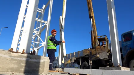 Xocəsəndə yeni yerüstü piyada keçidi tikilir