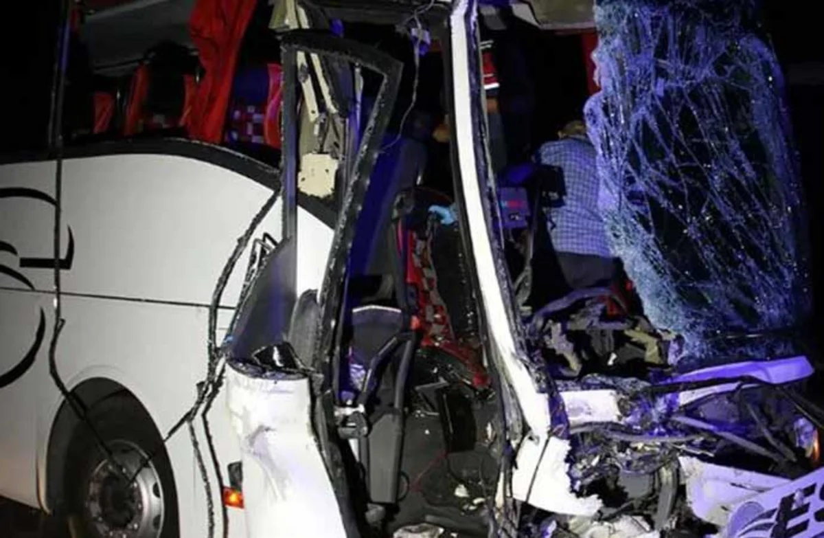 Türkiyədə avtobus qəzası olub, 1 nəfər ölüb, 43 nəfər yaralanıb