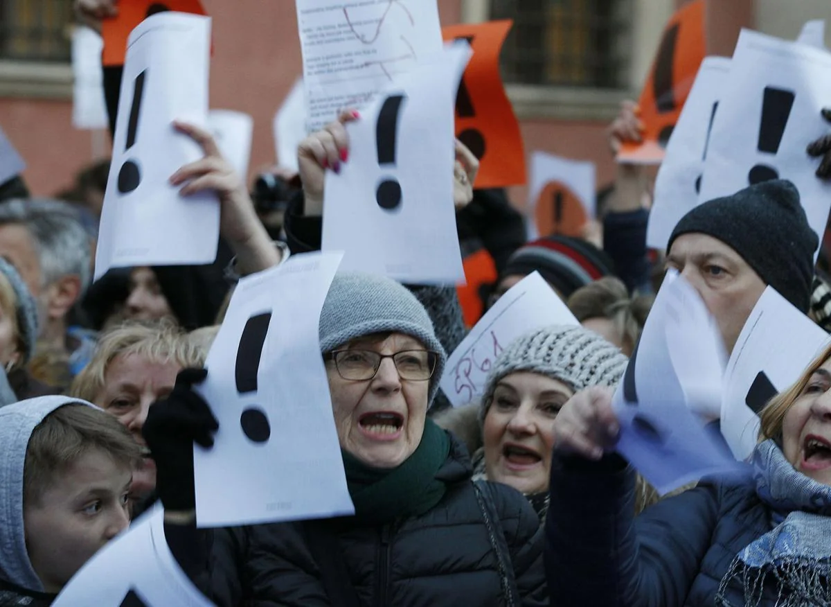 В Варшаве проходит массовая забастовка учителей