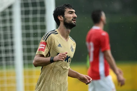Mahir Emreli Dinamonun heyətində MOİK-ə qol vurub