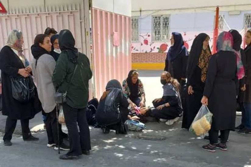 Urmiya və Həmədanda qızlar məktəbinə kimyəvi maddə ilə hücum olub