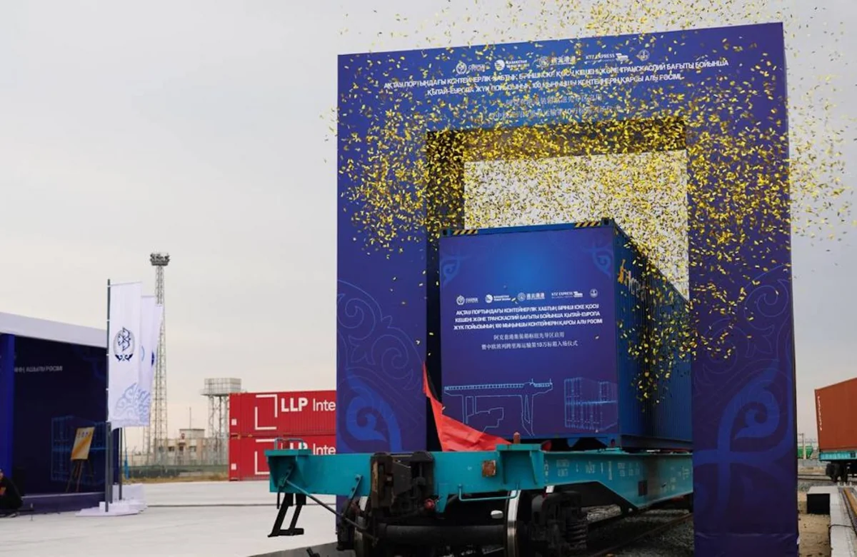 Aktauda Xəzər dənizində ən böyük konteyner qovşağı açılıb