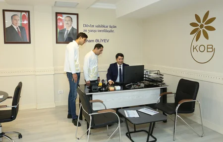 Daha 3 könüllü gənc KOBİA-da işlə təmin edildi