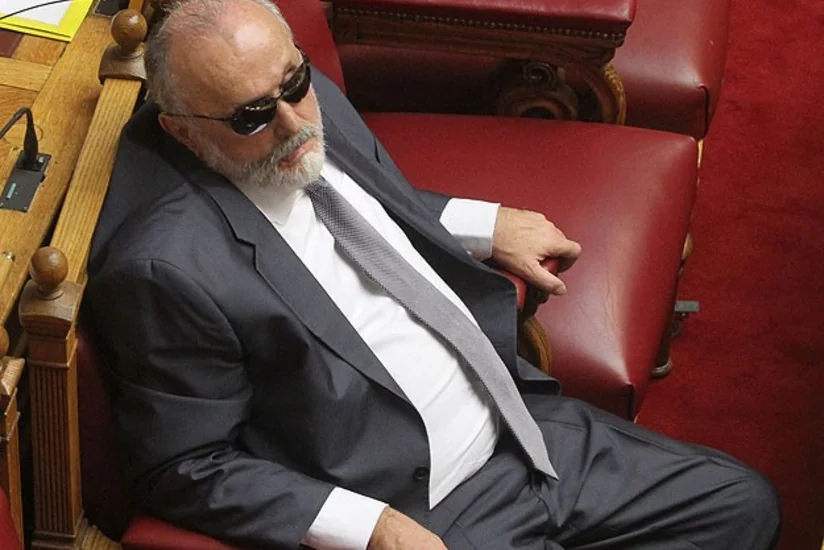 ​Yunanıstanın görmə qüsurlu səhiyyə naziri xəstəxanaya yerləşdirilib