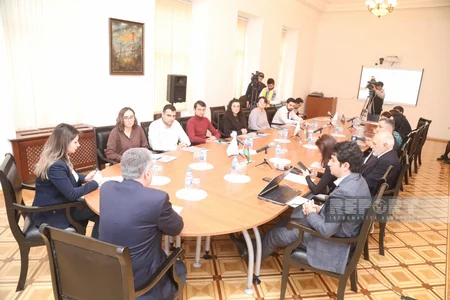 “Laçın-Xankəndi yolu ətrafında yaranmış mübahisələr” adlı ingilis dilində hesabat hazırlanıb