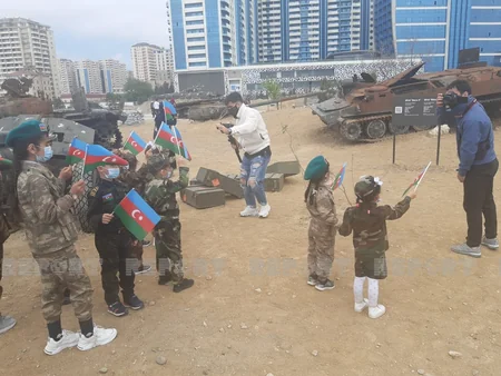 Члены семей шехидов посетили Парк военных трофеев 