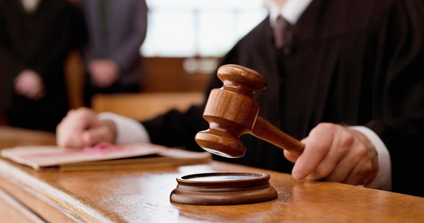 Ömürlük məhkum Gəncəli Mübarizin oğlunun şikayəti təmin edilməyib, iş adamına bəraət verilib