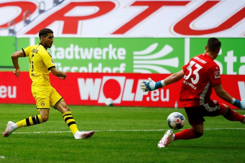 Borussiya Bundesliqada Maynsa uduzub