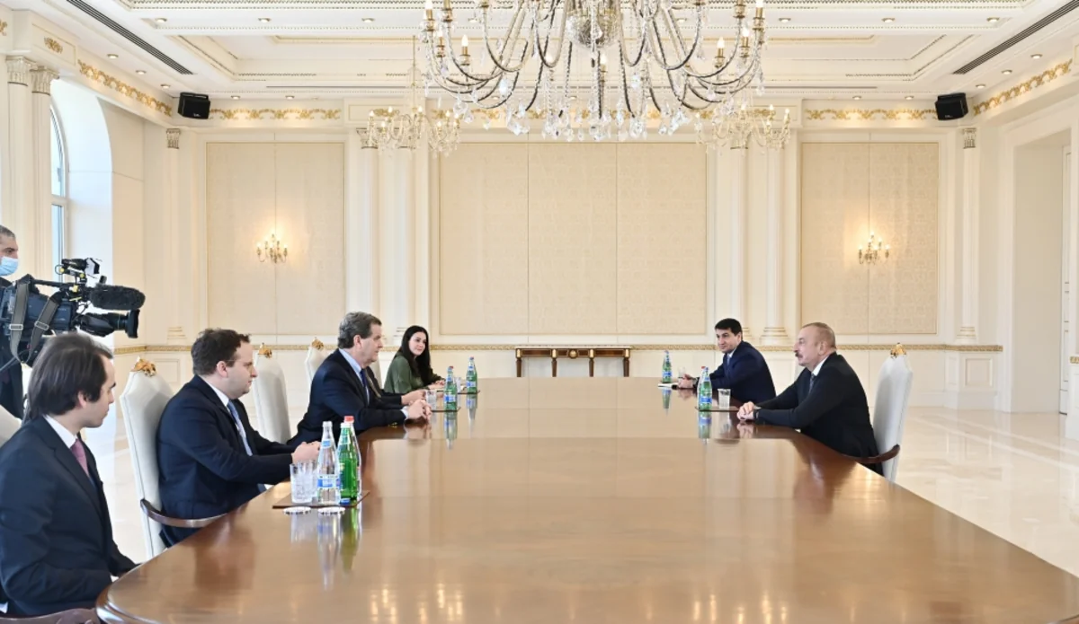 Ilham Aliyev receives delegation led by American Jewish Committee CEO
