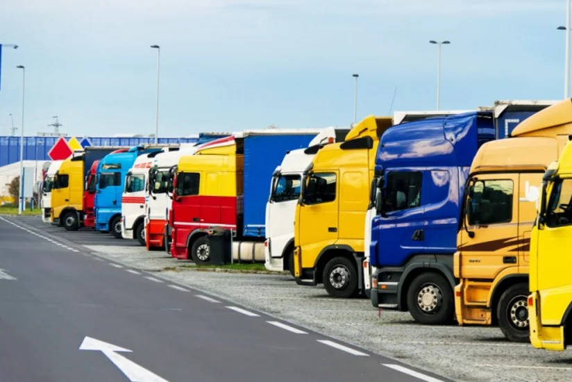 ​Xarici dövlətlərin yük avtomobillərinin yol vergisindən və dövlət rüsumundan azad olunması qaydası təsdiq edilib
