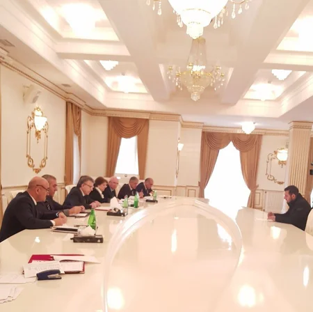 Ekologiya və təbii sərvətlər naziri Ucarda vətəndaşları qəbul edib