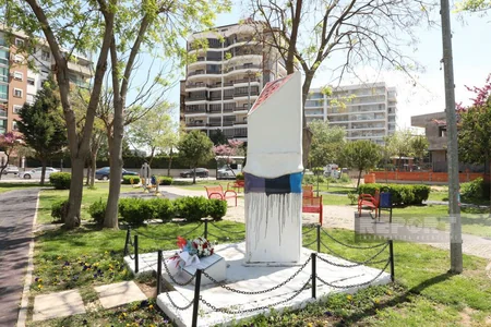 Azərbaycan nümayəndə heyəti İzmirdə Heydər Əliyev və Azərbaycan Dostluq parklarında olublar