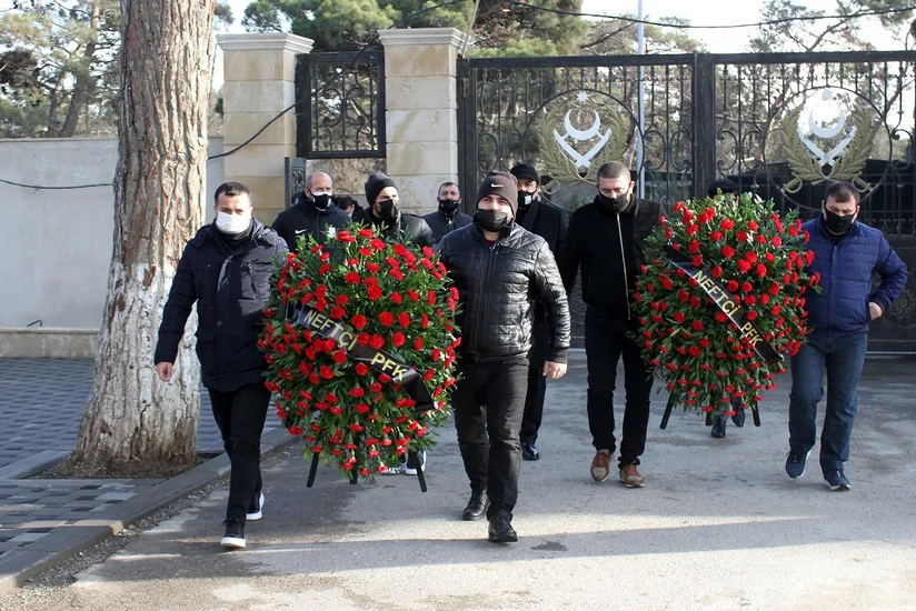 Neftçi klubu şəhid və qazi azarkeşlərinin ailələrini ziyarət etdi