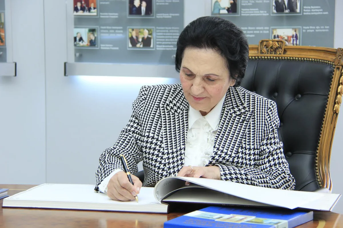 BSU-nun professor-müəllim heyəti DTX-da “Şöhrət” muzeyini ziyarət edib