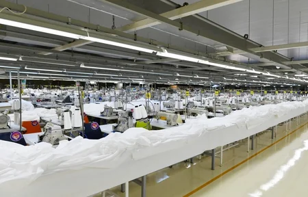 Ilham Aliyev, Mehriban Aliyeva inaugurate face mask factory